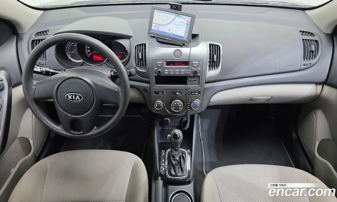 Kia Porte 2012 1.6 автомат (гидро), фото 7 Kia Porte 2012 1.6 автомат (гидро), фото 7