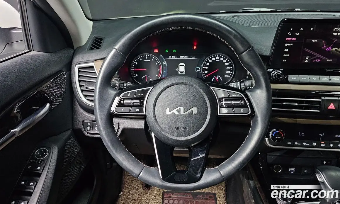 Kia Seltos 2022 1.6 автомат (гидро), фото 14 Kia Seltos 2022 1.6 автомат (гидро), фото 14