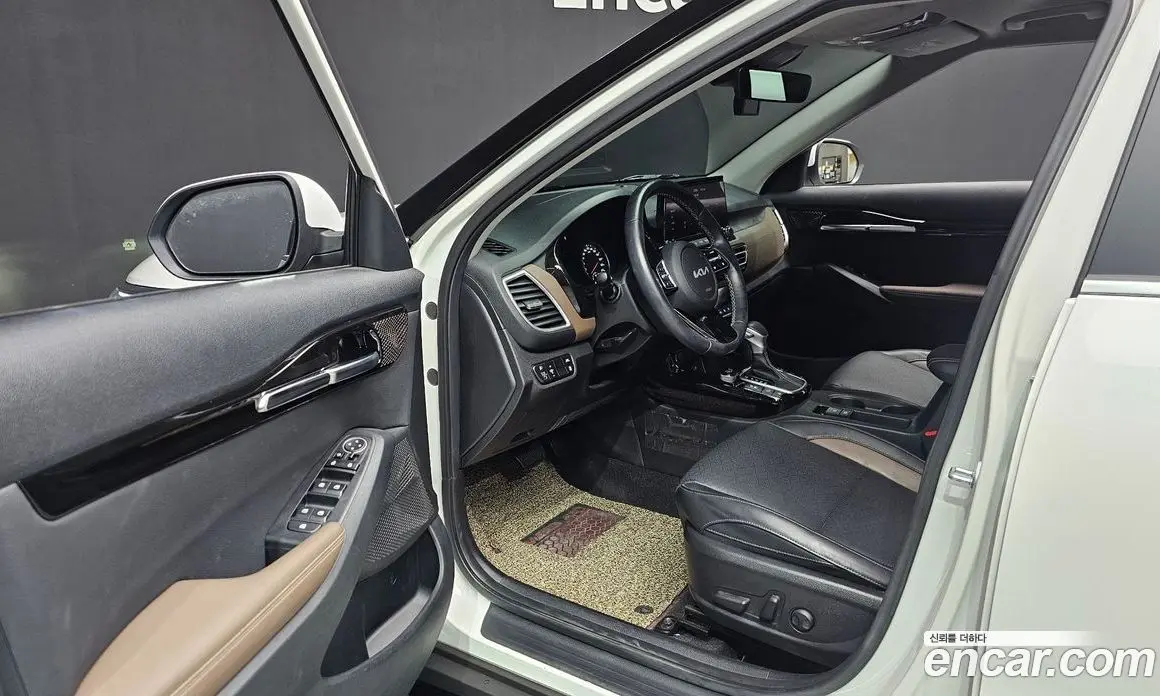 Kia Seltos 2022 1.6 автомат (гидро), фото 10 Kia Seltos 2022 1.6 автомат (гидро), фото 10