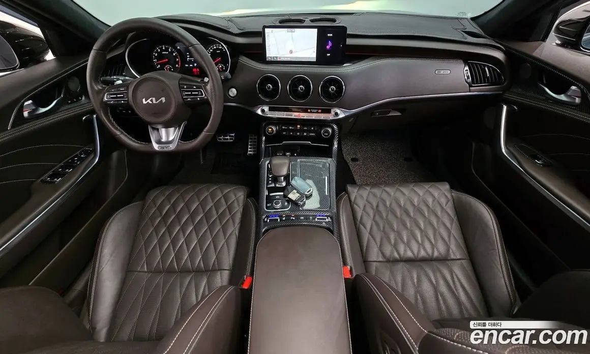Kia Stinger 2022 3.3 автомат (гидро), фото 7 Kia Stinger 2022 3.3 автомат (гидро), фото 7