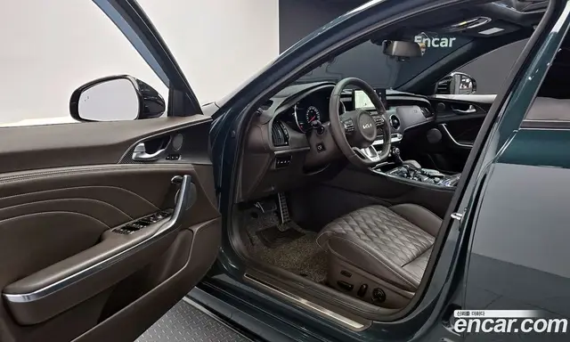 Kia Stinger 2022 3.3 автомат (гидро), миниатюра 10 Kia Stinger 2022 3.3 автомат (гидро), миниатюра 10