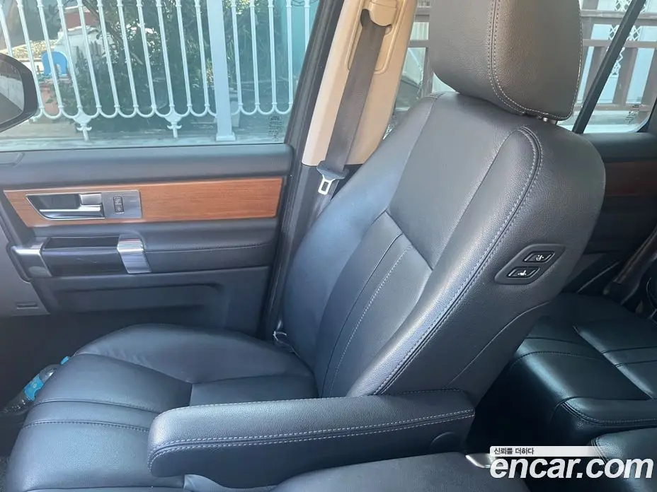 Land Rover Discovery 2014 3.0 автомат (гидро), фото 19 Land Rover Discovery 2014 3.0 автомат (гидро), фото 19