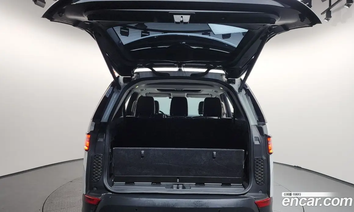 Land Rover Discovery 2018 3.0 автомат (гидро), фото 20