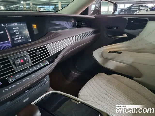 Lexus LS 2020 3.4 автомат (гидро), миниатюра 6 Lexus LS 2020 3.4 автомат (гидро), миниатюра 6
