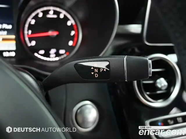 Mercedes-Benz C-Class 2015 2.0 автомат (гидро), миниатюра 9