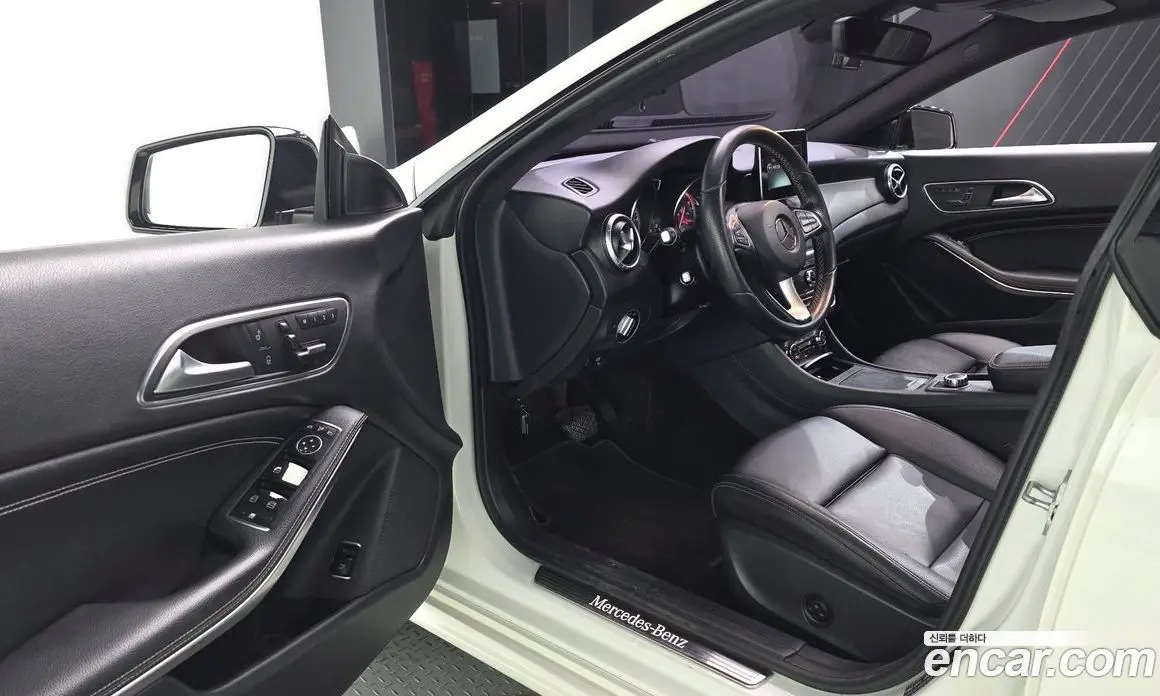 Mercedes-Benz CLA-Class 2016 2.1 автомат (гидро), фото 10 Mercedes-Benz CLA-Class 2016 2.1 автомат (гидро), фото 10