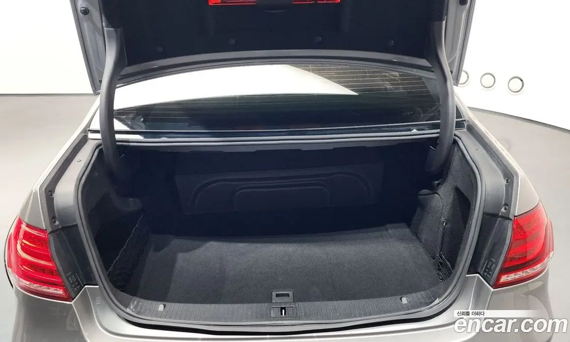 Mercedes-Benz E-Class 2014 2.1 автомат (гидро), фото 19 Mercedes-Benz E-Class 2014 2.1 автомат (гидро), фото 19