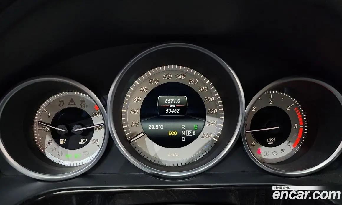 Mercedes-Benz E-Class 2014 2.1 автомат (гидро), фото 8 Mercedes-Benz E-Class 2014 2.1 автомат (гидро), фото 8