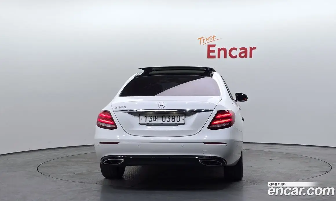 Mercedes-Benz E-Class 2016 2.0 автомат (гидро), фото 4