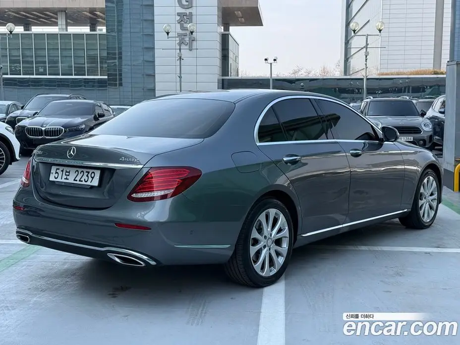 Mercedes-Benz E-Class 2017 1.9 автомат (гидро), фото 2 Mercedes-Benz E-Class 2017 1.9 автомат (гидро), фото 2