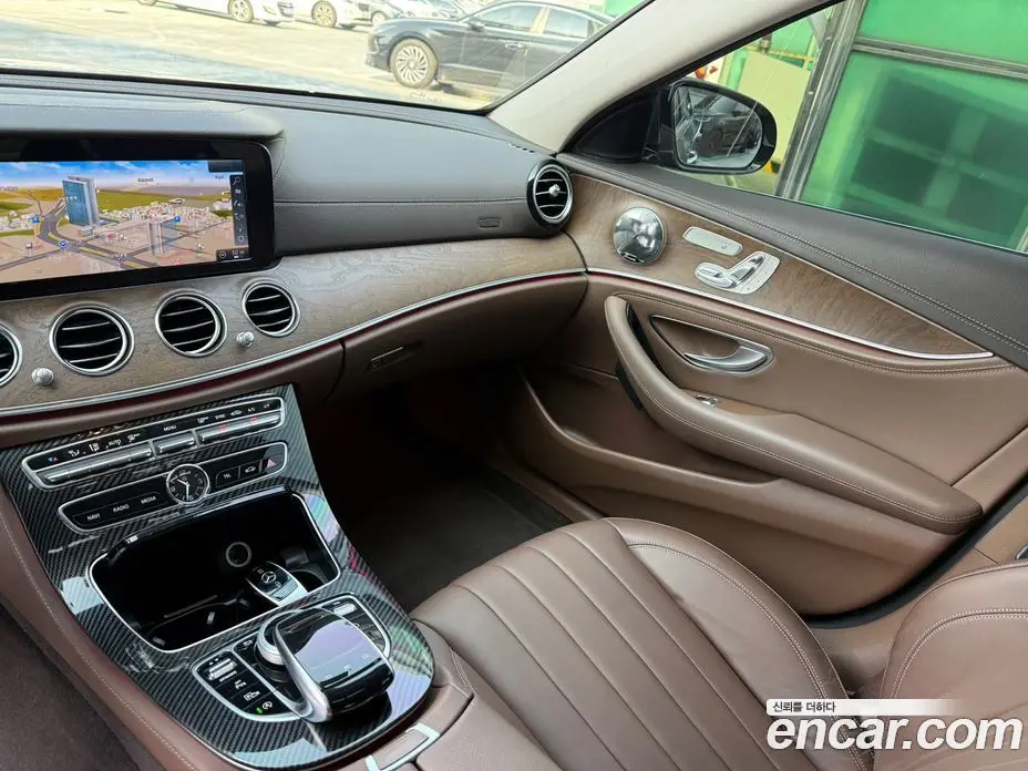 Mercedes-Benz E-Class 2017 1.9 автомат (гидро), фото 13 Mercedes-Benz E-Class 2017 1.9 автомат (гидро), фото 13
