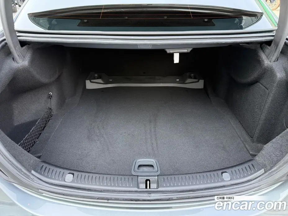 Mercedes-Benz E-Class 2017 1.9 автомат (гидро), фото 20 Mercedes-Benz E-Class 2017 1.9 автомат (гидро), фото 20