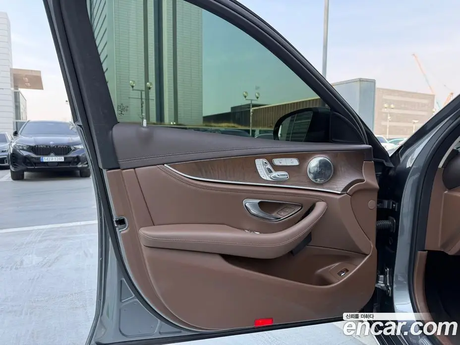 Mercedes-Benz E-Class 2017 1.9 автомат (гидро), фото 10 Mercedes-Benz E-Class 2017 1.9 автомат (гидро), фото 10