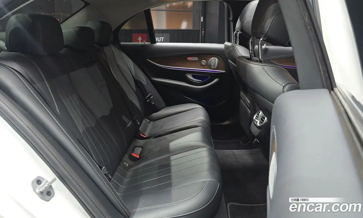 Mercedes-Benz E-Class 2018 2.0 автомат (гидро), фото 11 Mercedes-Benz E-Class 2018 2.0 автомат (гидро), фото 11