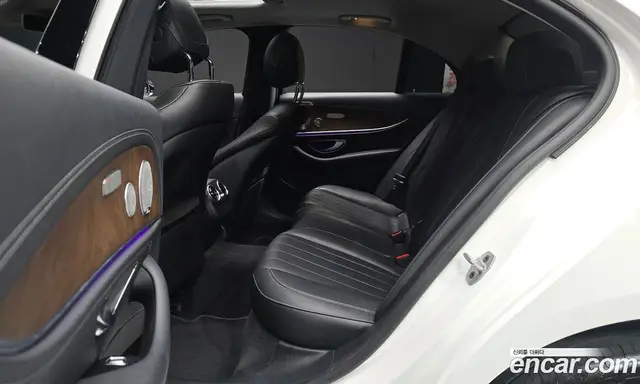 Mercedes-Benz E-Class 2018 2.0 автомат (гидро), миниатюра 12