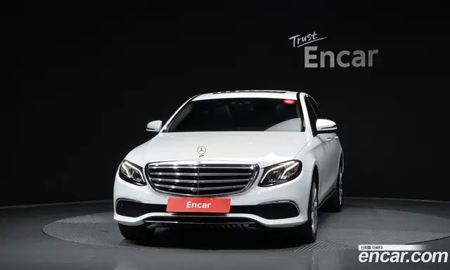 Mercedes-Benz E-Class 2018 2.0 автомат (гидро), миниатюра 3 Mercedes-Benz E-Class 2018 2.0 автомат (гидро), миниатюра 3