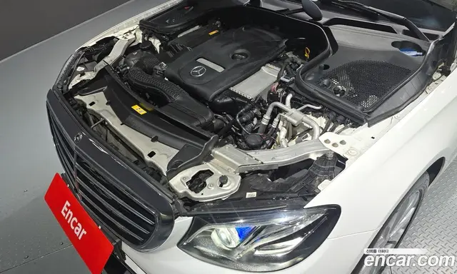 Mercedes-Benz E-Class 2018 2.0 автомат (гидро), миниатюра 6 Mercedes-Benz E-Class 2018 2.0 автомат (гидро), миниатюра 6