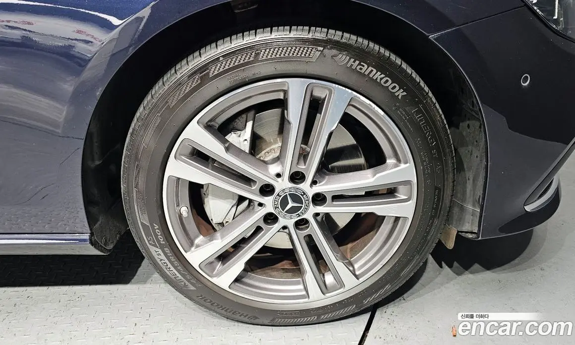 Mercedes-Benz E-Class 2022 2.0 автомат (гидро), фото 5