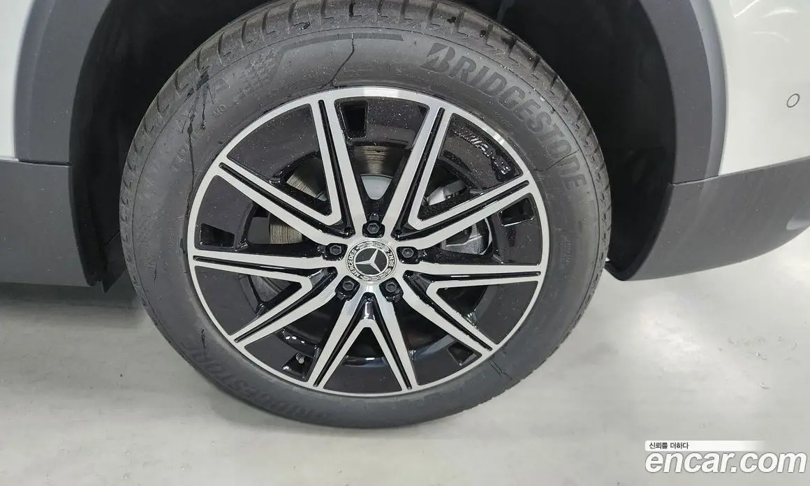 Mercedes-Benz EQB 2025 автомат (гидро), фото 5