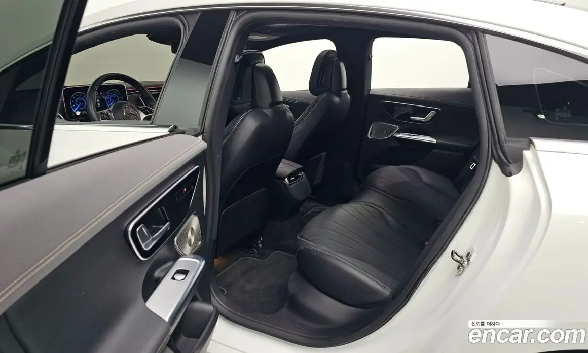 Mercedes-Benz EQE 2022 0.3 автомат (гидро), фото 13