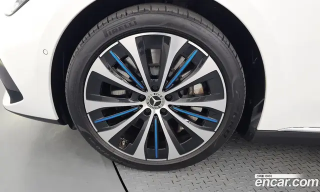 Mercedes-Benz EQE 2022 0.3 автомат (гидро), миниатюра 5