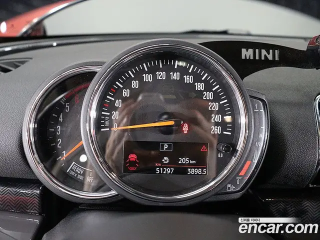 Mini Clubman 2020 2.0 автомат (гидро), миниатюра 6
