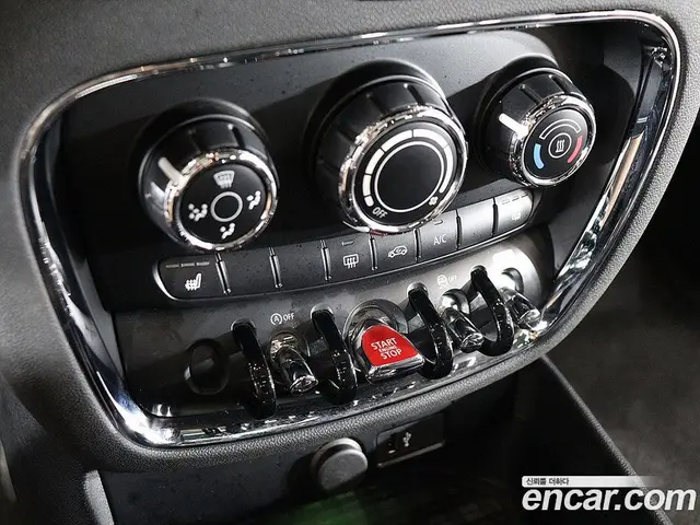 Mini Clubman 2020 2.0 автомат (гидро), миниатюра 10