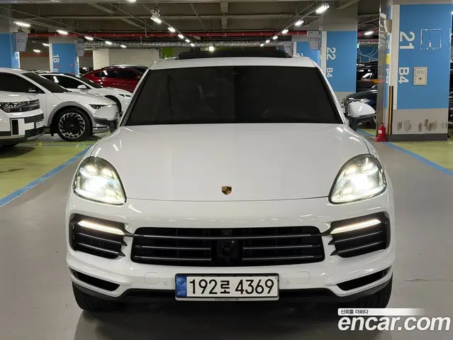Porsche Cayenne 2019 3.0 автомат (гидро), миниатюра 2