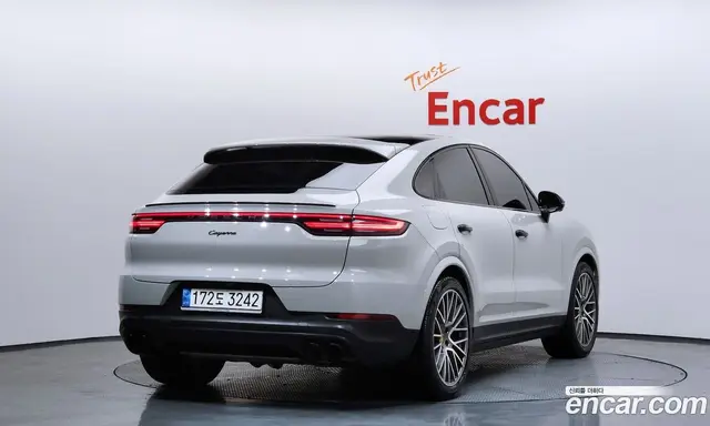 Porsche Cayenne 2022 3.0 автомат (гидро), миниатюра 2