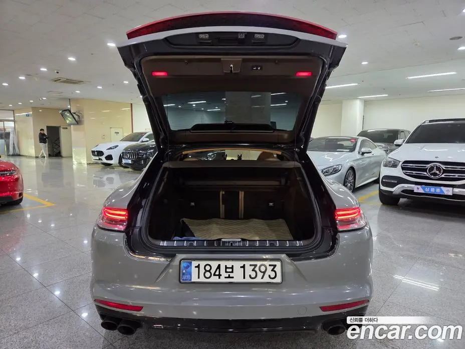 Porsche Panamera 2018 2.9 автомат (гидро), фото 17