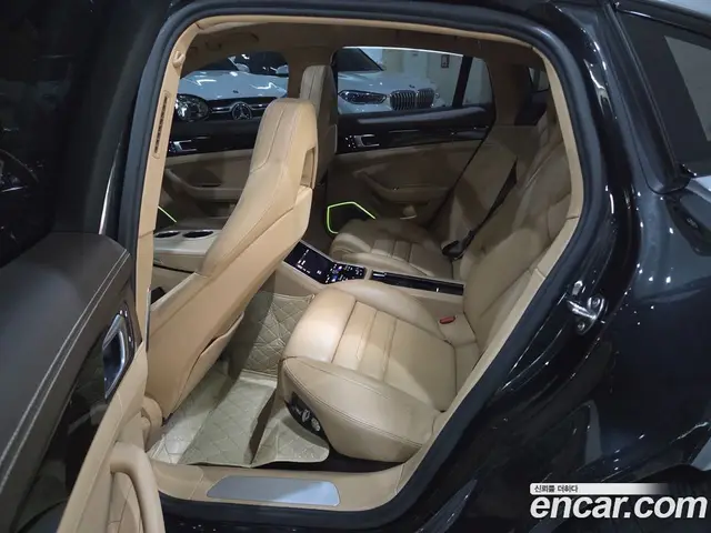 Porsche Panamera 2018 2.9 автомат (гидро), миниатюра 7