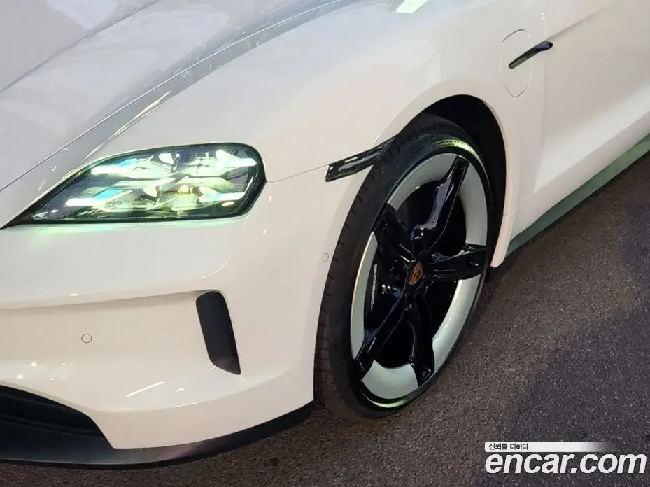Porsche Taycan 2025 автомат (гидро), фото 1 Porsche Taycan 2025 автомат (гидро), фото 1