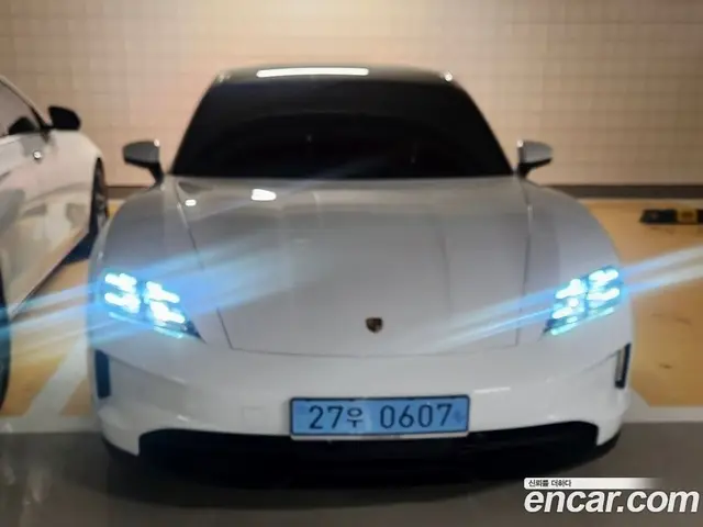 Porsche Taycan 2025 автомат (гидро), миниатюра 12