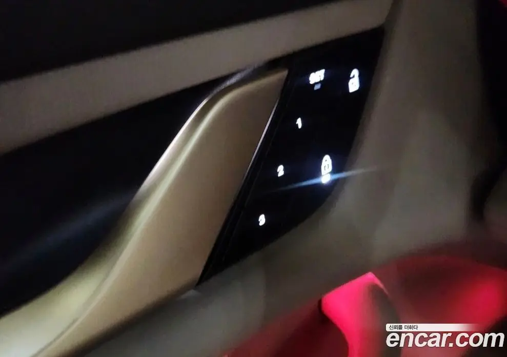 Porsche Taycan 2025 автомат (гидро), фото 18 Porsche Taycan 2025 автомат (гидро), фото 18