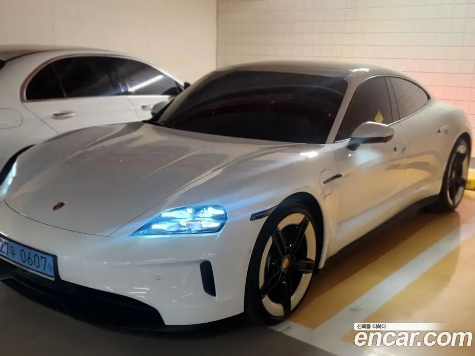Porsche Taycan 2025 автомат (гидро), фото 7 Porsche Taycan 2025 автомат (гидро), фото 7