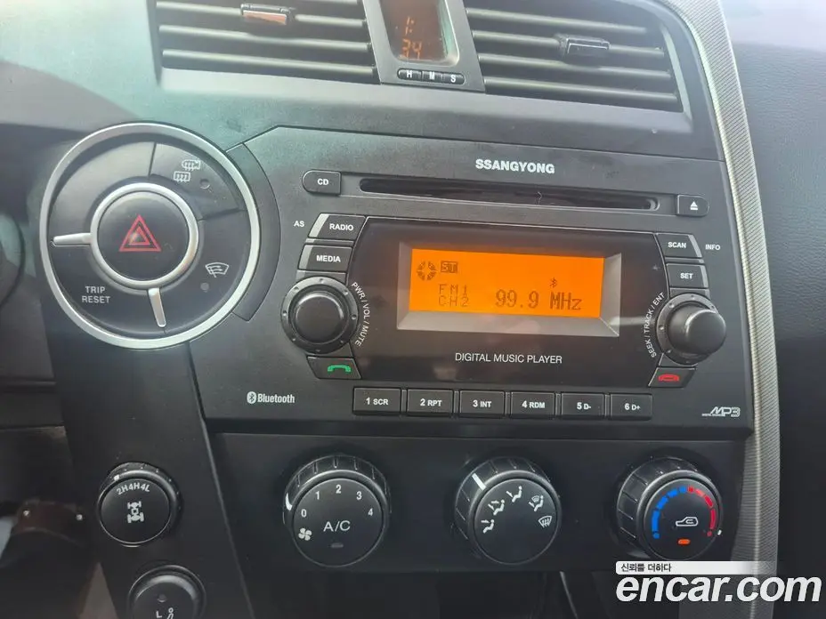 SsangYong Korando 2014 2.0 автомат (гидро), фото 11 SsangYong Korando 2014 2.0 автомат (гидро), фото 11