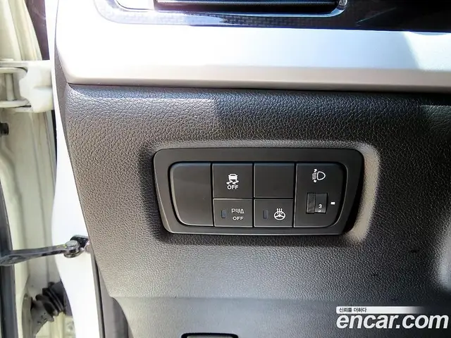SsangYong Korando 2017 2.2 автомат (гидро), миниатюра 12