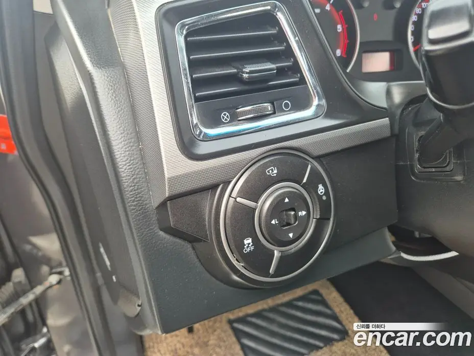 SsangYong Korando 2017 2.2 автомат (гидро), фото 11