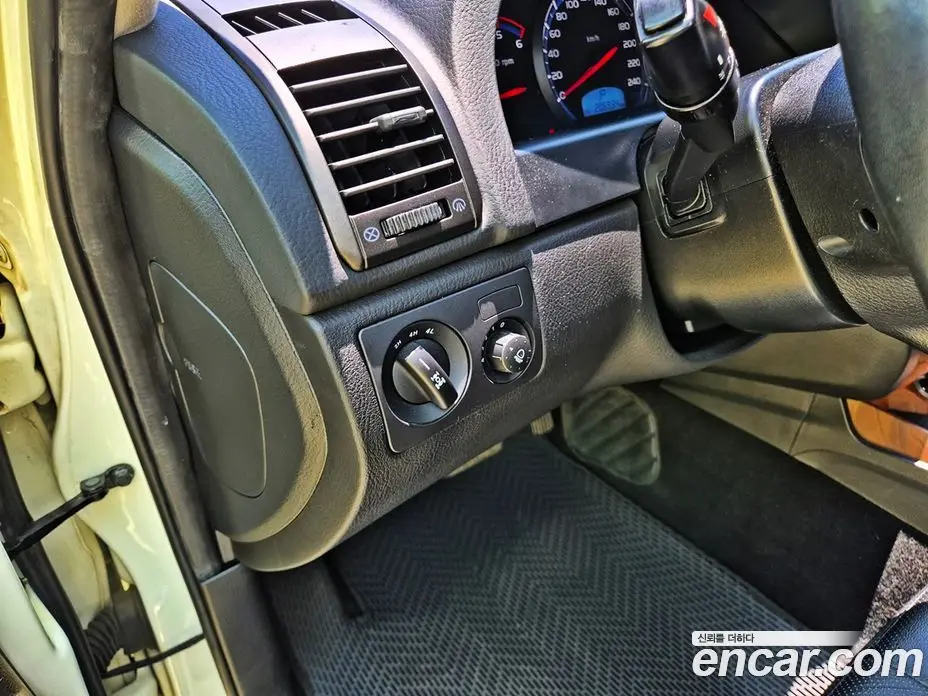 SsangYong Rexton 2015 2.2 автомат (гидро), фото 13 SsangYong Rexton 2015 2.2 автомат (гидро), фото 13