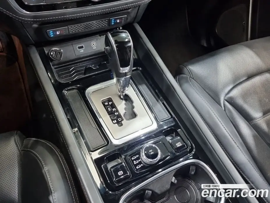 SsangYong Rexton 2017 2.2 автомат (гидро), фото 12 SsangYong Rexton 2017 2.2 автомат (гидро), фото 12