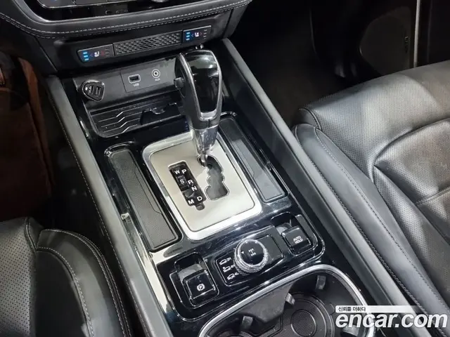 SsangYong Rexton 2017 2.2 автомат (гидро), миниатюра 12