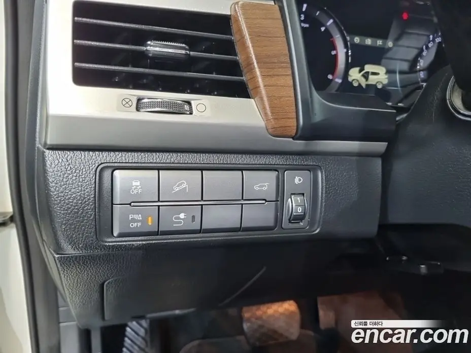 SsangYong Rexton 2017 2.2 автомат (гидро), фото 15 SsangYong Rexton 2017 2.2 автомат (гидро), фото 15