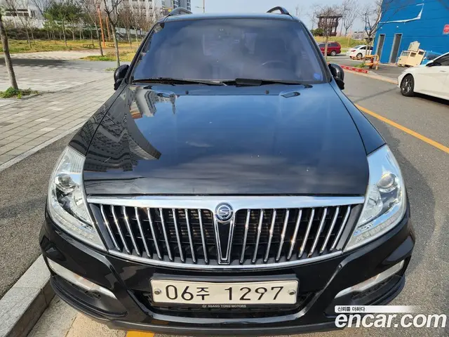 SsangYong Rexton 2017 2.2 автомат (гидро), миниатюра 3 SsangYong Rexton 2017 2.2 автомат (гидро), миниатюра 3