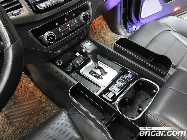 SsangYong Rexton 2018 2.2 автомат (гидро), миниатюра 9 SsangYong Rexton 2018 2.2 автомат (гидро), миниатюра 9