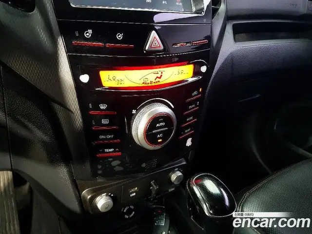 SsangYong TIBOLI 2018 1.6 автомат (гидро), миниатюра 12