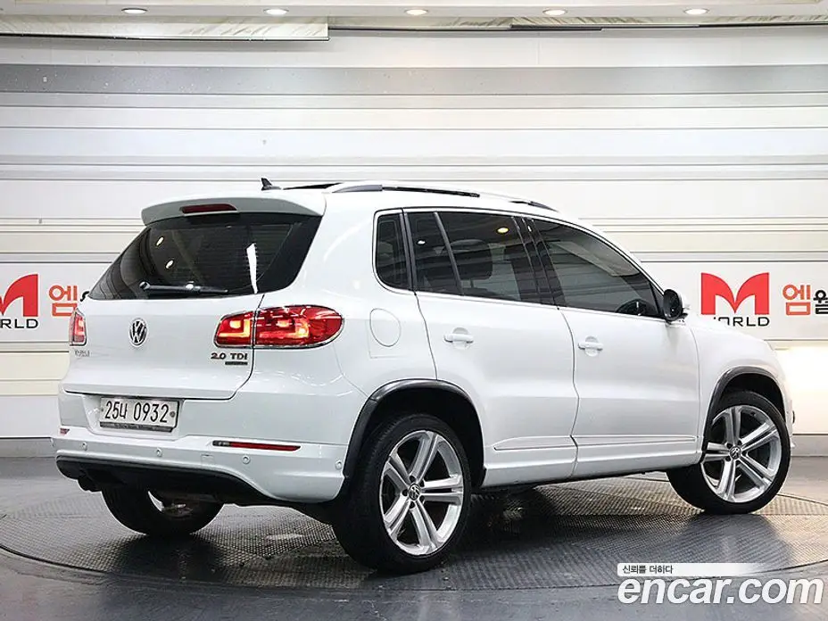 Volkswagen Tiguan 2015 2.0 автомат (гидро), фото 4