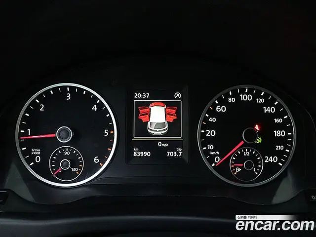 Volkswagen Tiguan 2015 2.0 автомат (гидро), миниатюра 7