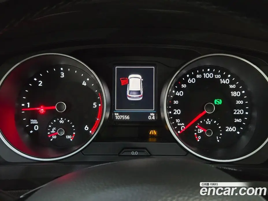 Volkswagen Tiguan 2018 2.0 автомат (гидро), фото 10