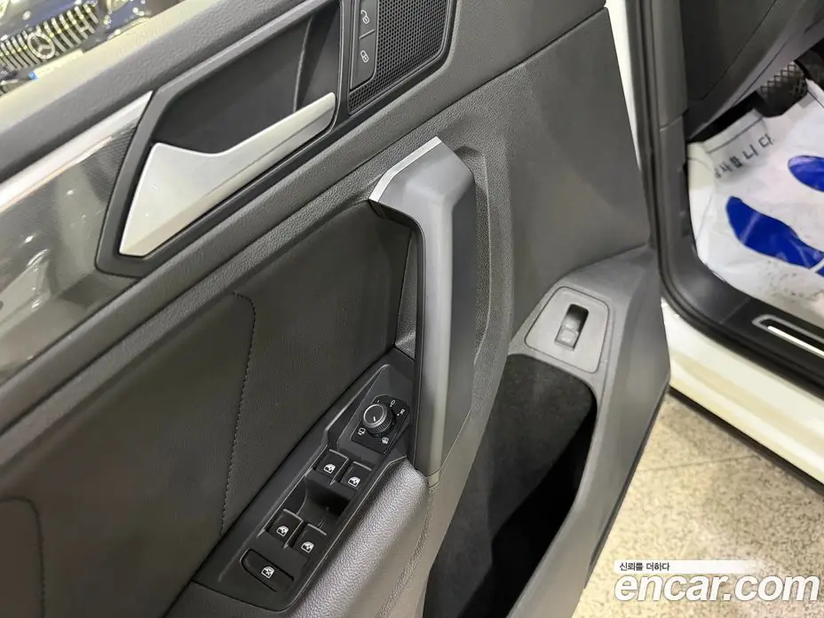 Volkswagen Tiguan 2020 2.0 автомат (гидро), фото 15