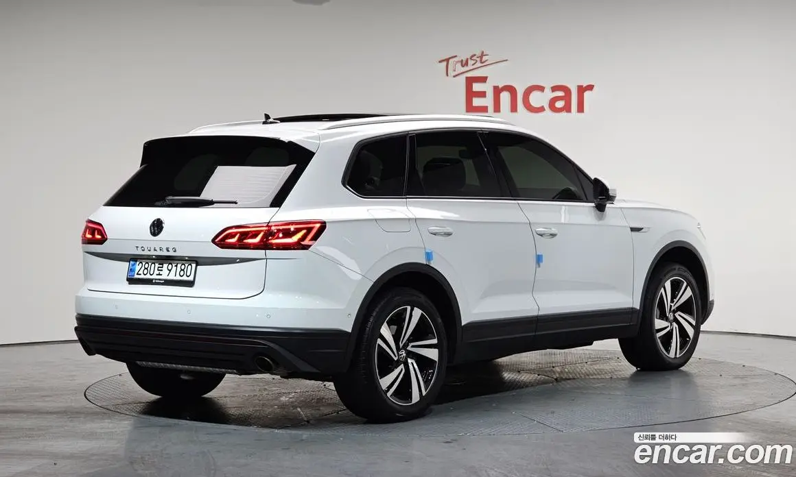 Volkswagen Touareg 2023 3.0 автомат (гидро), фото 1 Volkswagen Touareg 2023 3.0 автомат (гидро), фото 1